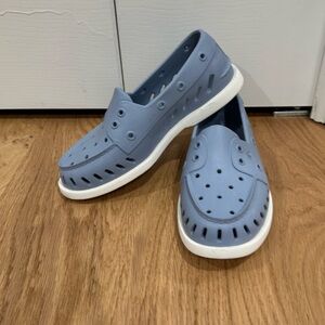 Sperry Float Boat shoes size 7 light blue